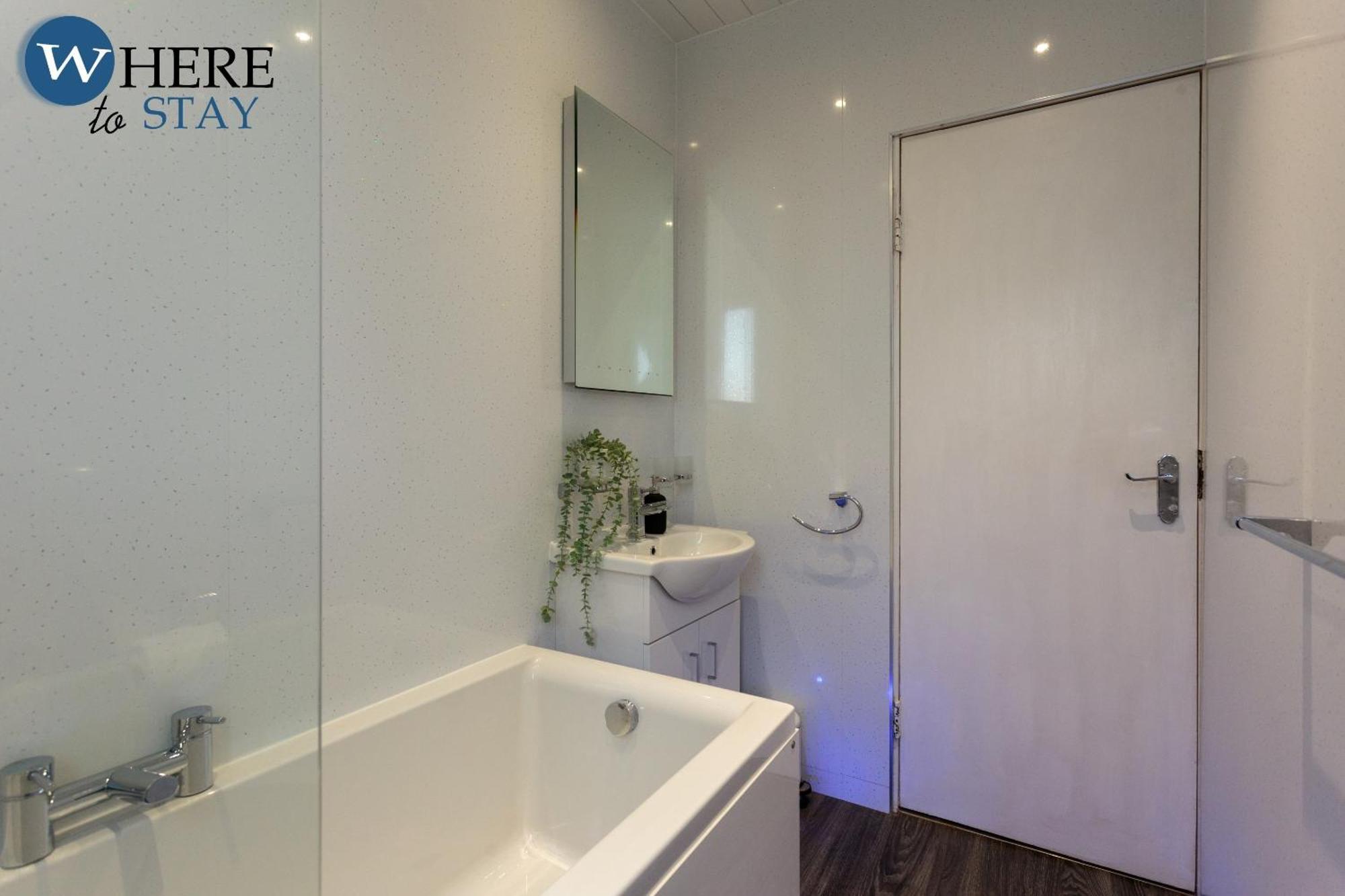Stunning 3 Bedroom Apartment EDI Værelse billede